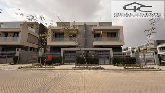 توين هاوس 3 غرف نوم للبيع في العاصمة الإدارية الجديدة، القاهرة - WhatsApp Image 2025-12-10 at 18.06. 41 (1). jpeg