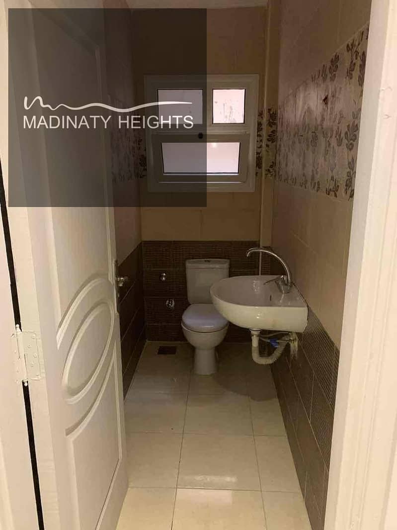 16 ca579f56-025d-4de4-854c-9fd5160be707. jpg