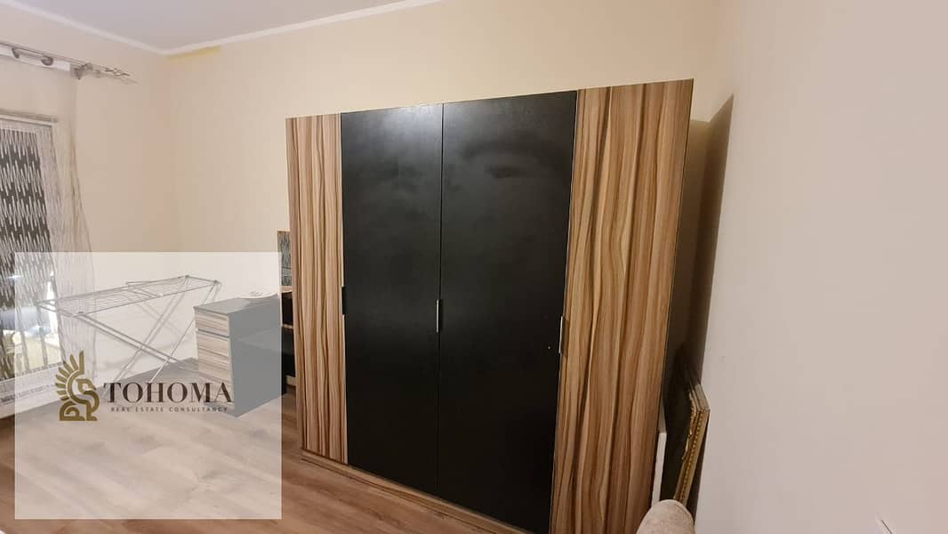 4 0af49c76-c44e-4aca-afe5-f71a4586d0e0. jpg