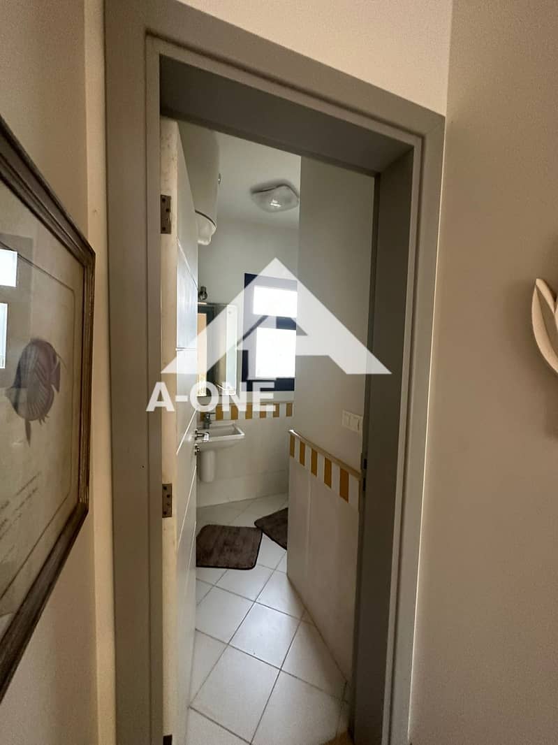 3 8f03148e-9106-4c7a-836b-756f581cddde. jpg