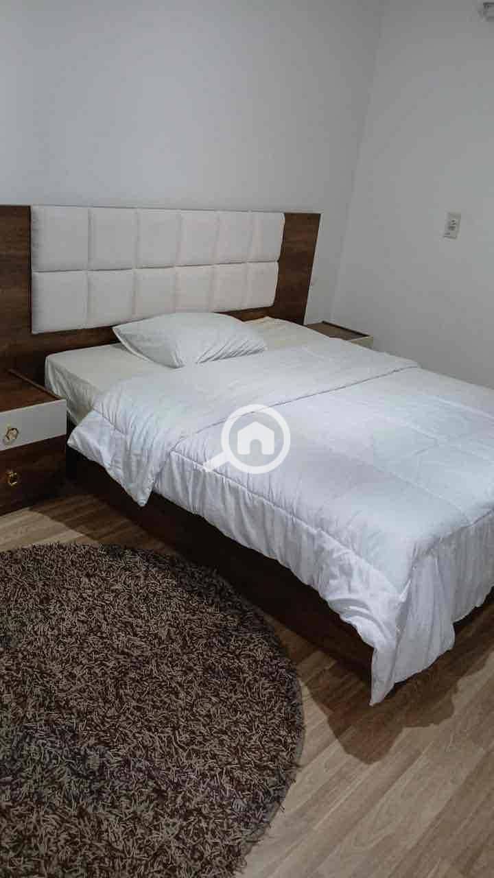 12 1f974590-5d0f-4d05-b972-a4e436ecf6c9. jpg