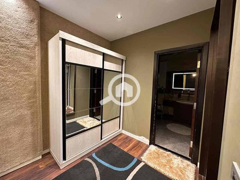 23 2bafd7cf-1b06-4f73-8124-05b1c7d04bea. jpg