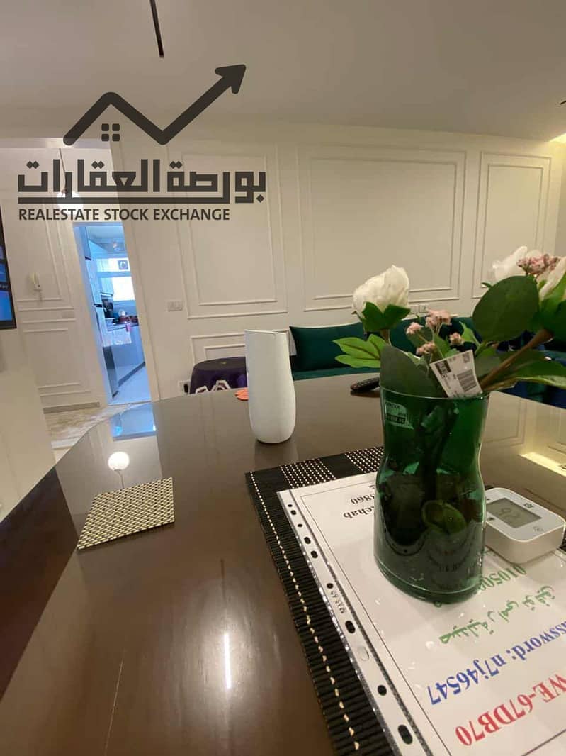 2 5e921743-d1e6-4d50-8806-39a4b17e43e4. jpg