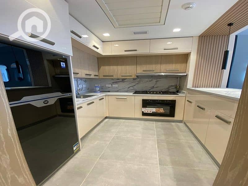 6 32804a16-cd35-4c27-88bf-a610eafd2973. jpg