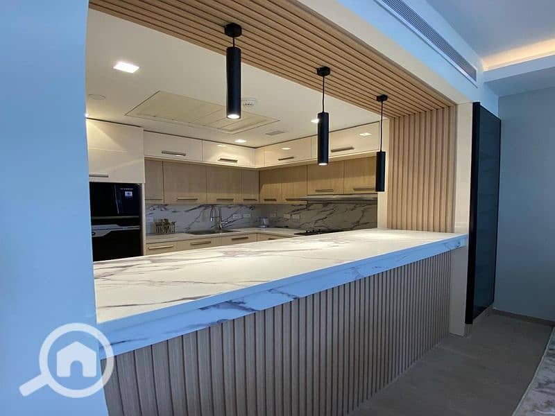 7 084e691c-e9e3-4347-b230-34ec17fe21a5. jpg