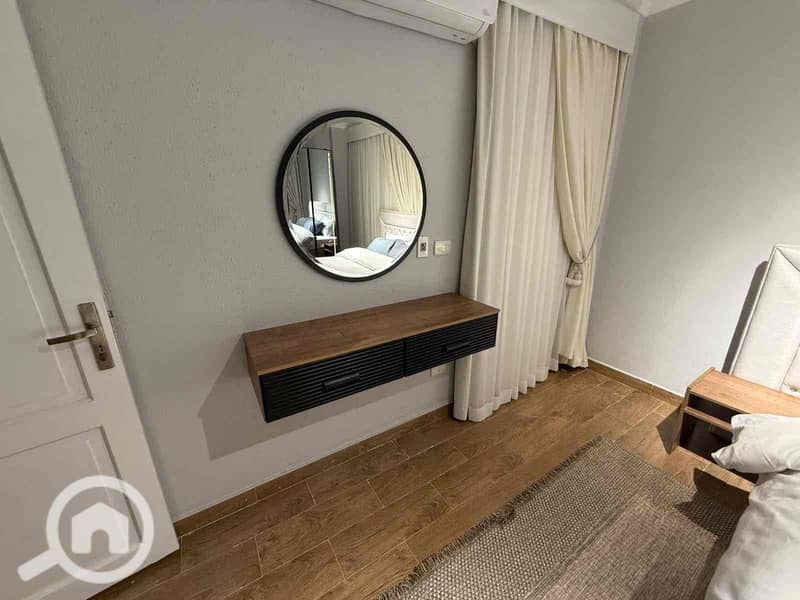 5 dff70eb1-11b1-496c-b358-08a404bb16ba. jpg