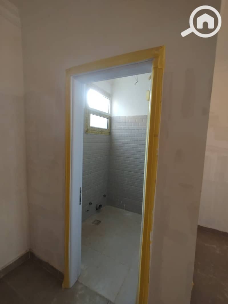 7 12734b7e-c249-4c25-b748-5938e7b0c62a. jpg