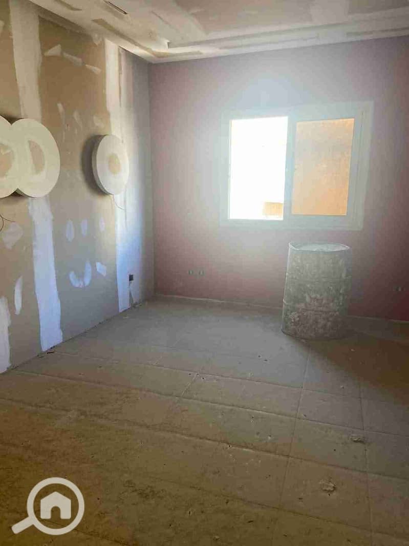 1000678688. jpg 1000678688. jpg