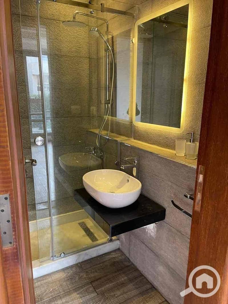 9 7d943c9a-873f-4703-a918-3d08054fcae9. jpg