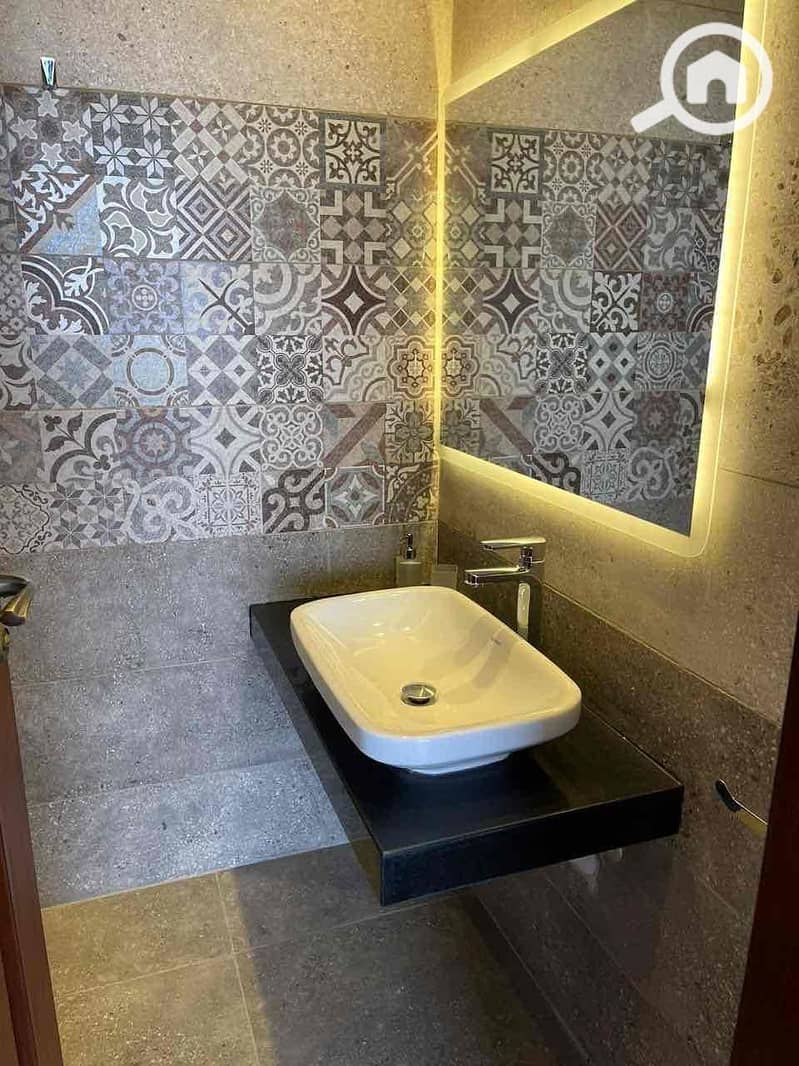 15 95fe8bf4-5a0d-4933-959f-d33f4f5f54ef. jpg