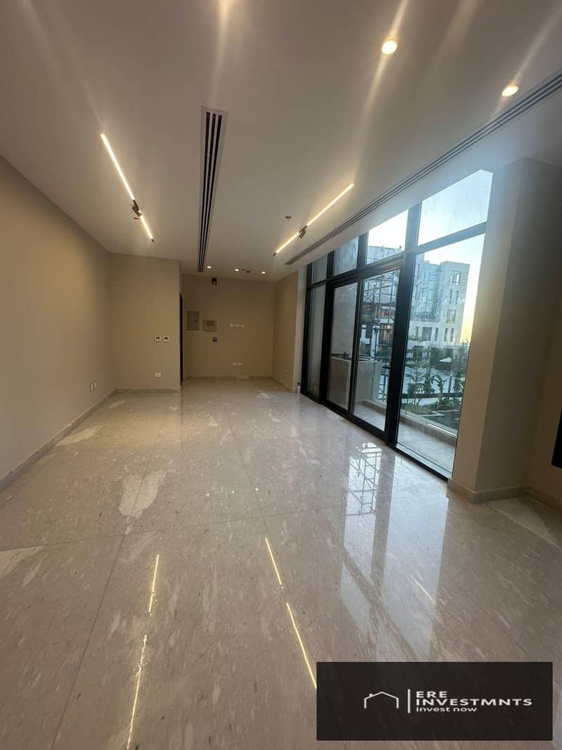 2 5d133b18-b270-433b-9b24-0fd92981c19d. jpg