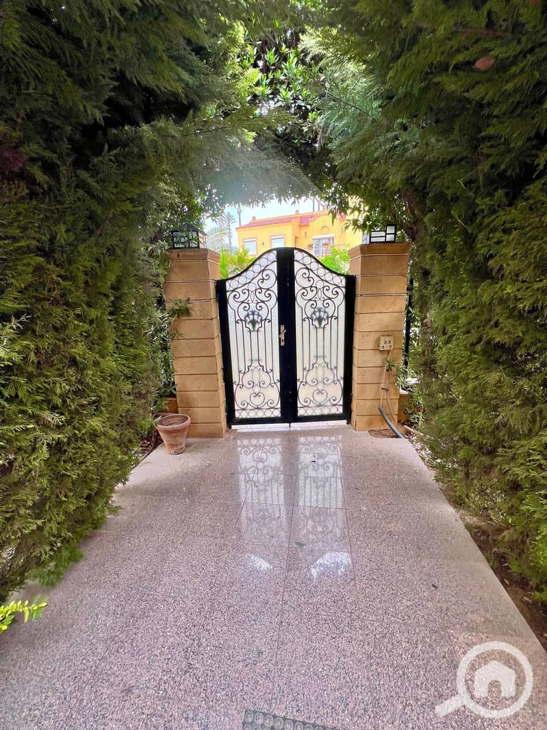 15 582110227_2055470968539940_560107877476180226_n. jpg