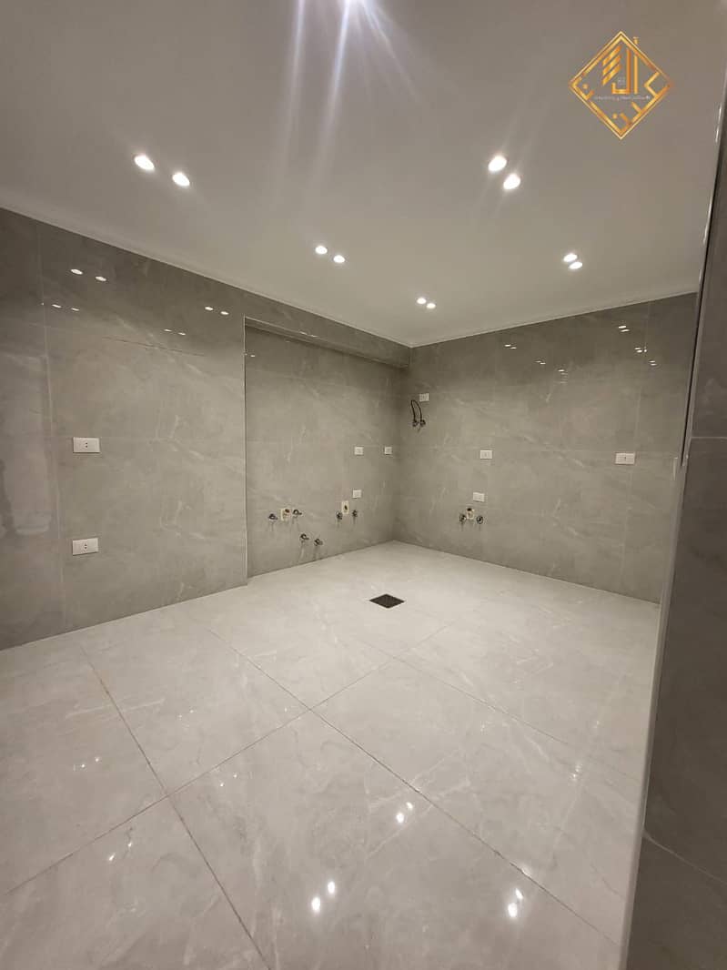 5 WhatsApp Image 2025-12-16 at 16.20. 00. jpeg