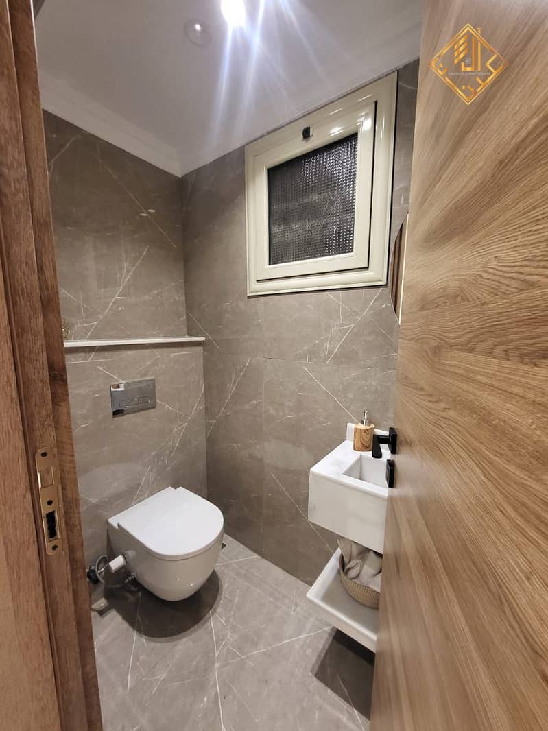 7 WhatsApp Image 2025-12-16 at 16.20. 02 (1). jpeg