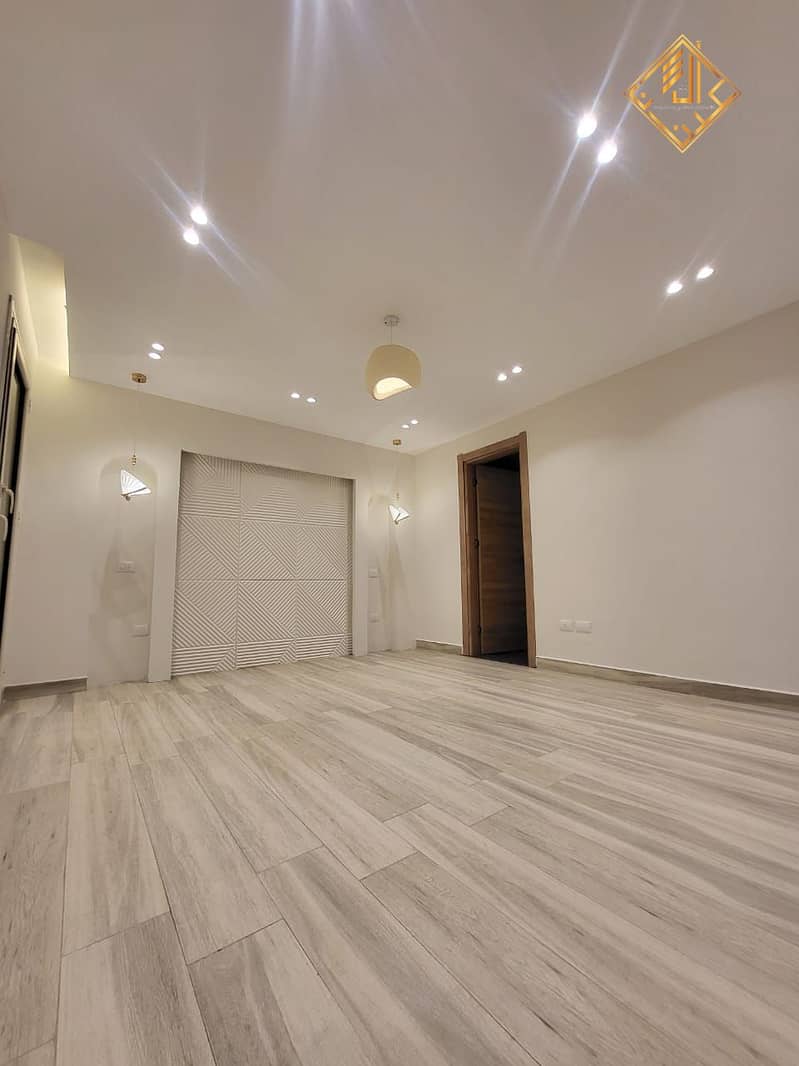 10 WhatsApp Image 2025-12-16 at 16.20. 05. jpeg