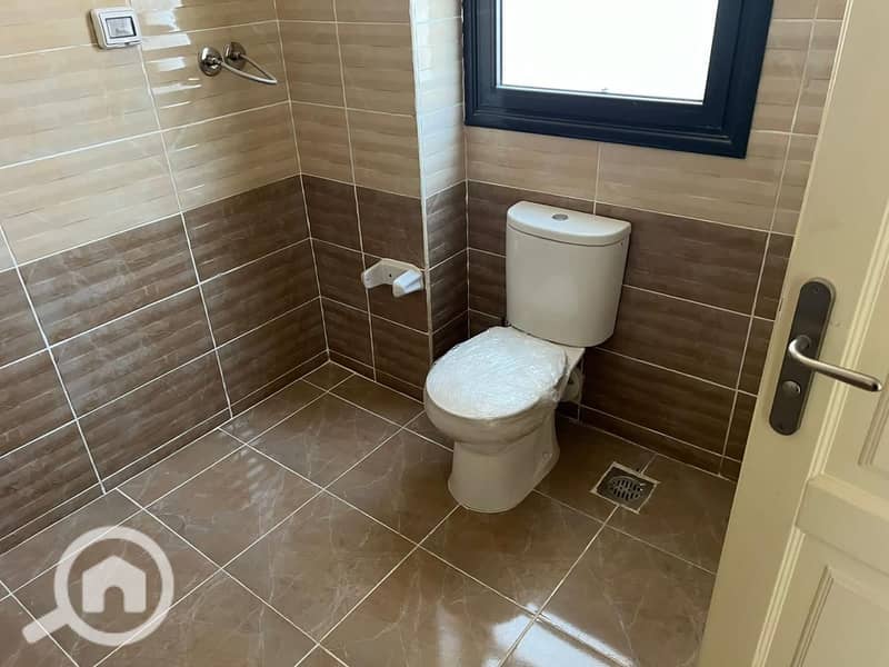 7 597489215_889751910058543_1943386865677902633_n. jpg