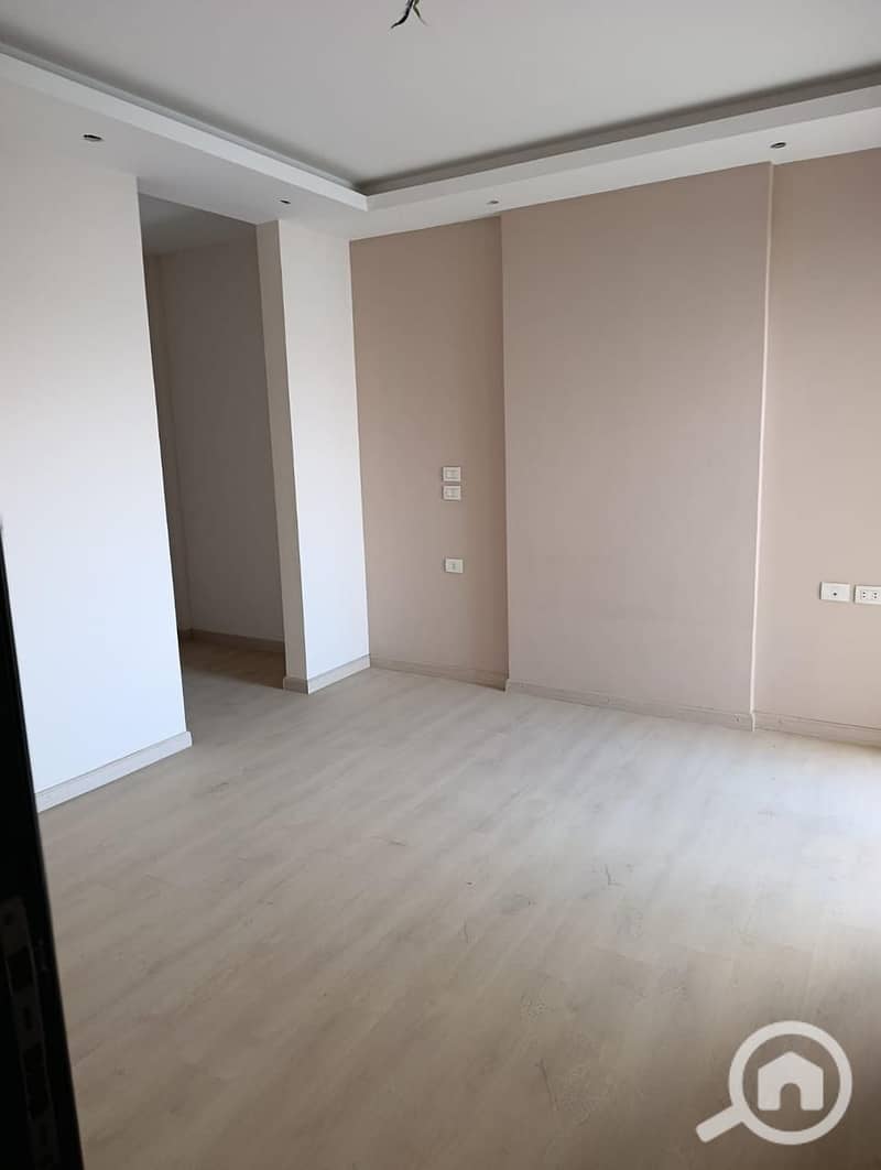 2 WhatsApp Image 2025-12-07 at 16.40. 36. jpeg