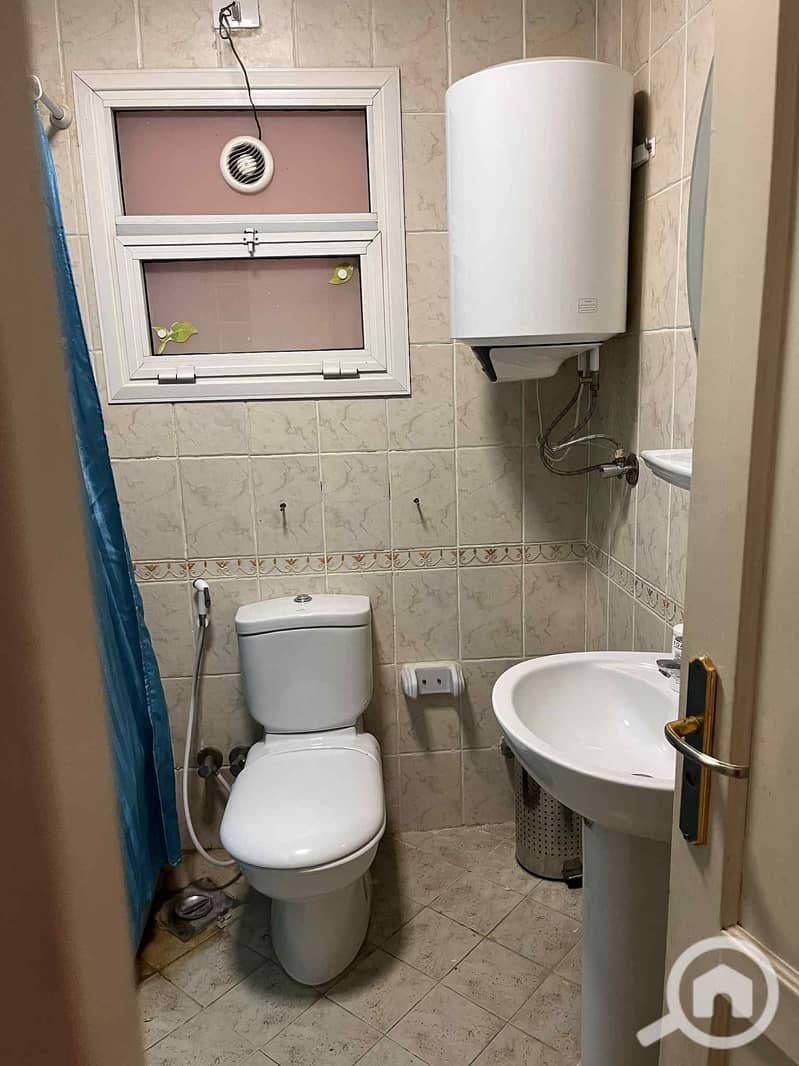 10 b5e0cee0-c73a-4ae7-ae37-5c53b083ec58. jpeg