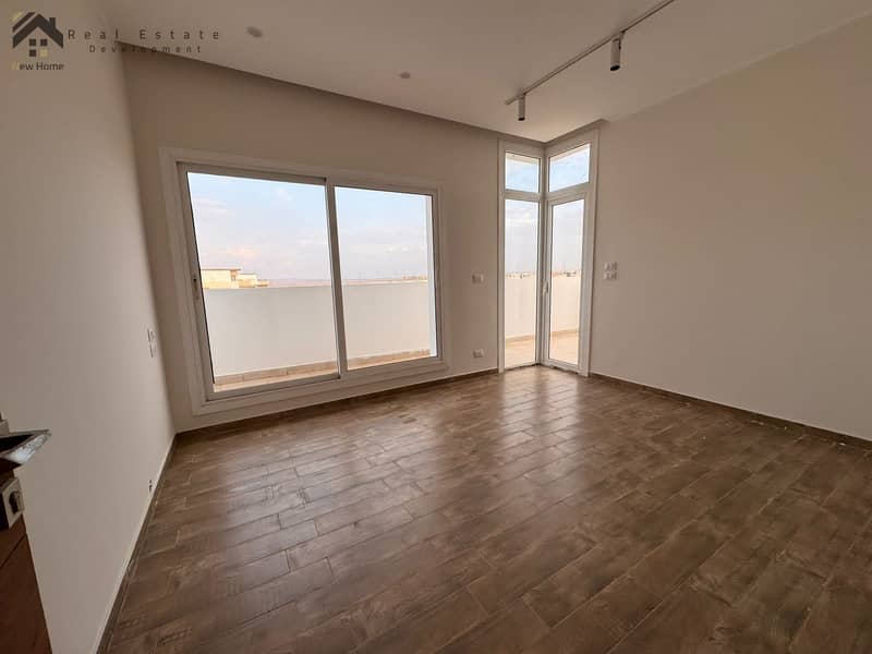 2 WhatsApp Image 2025-11-15 at 15.57. 40_6d47e056. jpg