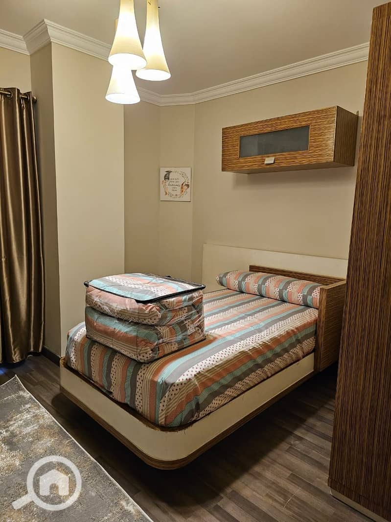 6 7f573265-bccc-4c65-adc7-a2b21d7287d1. jpg