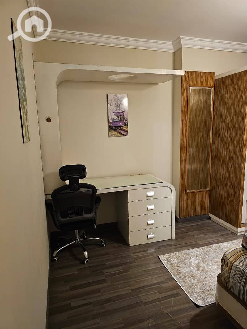 12 77cf19a2-5260-4188-8c5b-b4d469fa382d. jpg