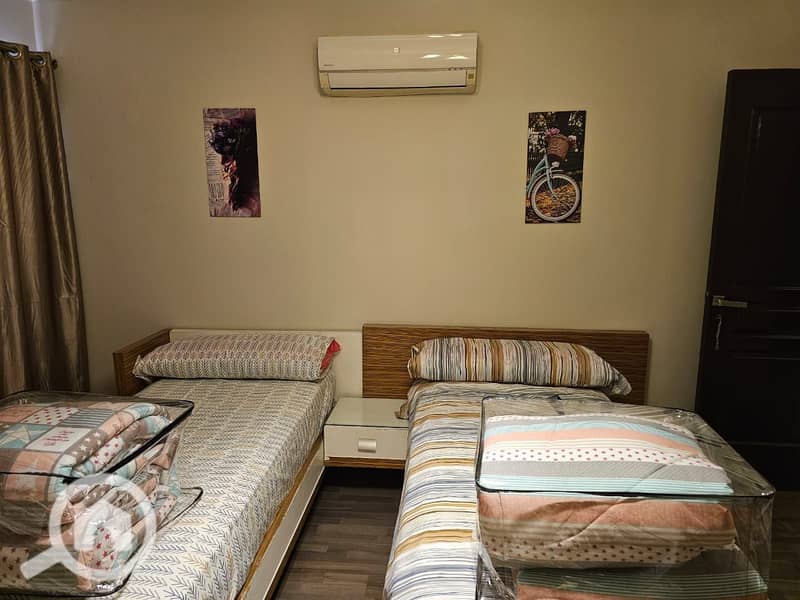 21 768210ae-f416-49e4-a6db-8359fded9df6. jpg