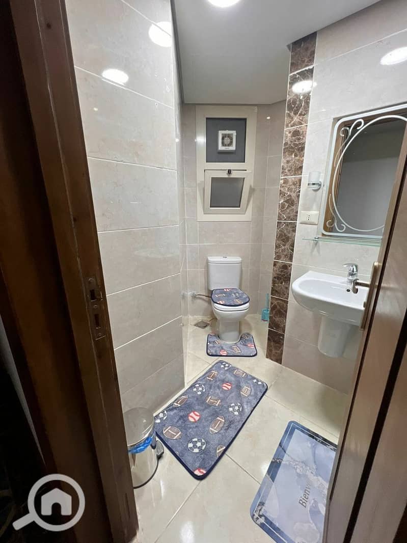 8 photo_5893001559308700578_y. jpg