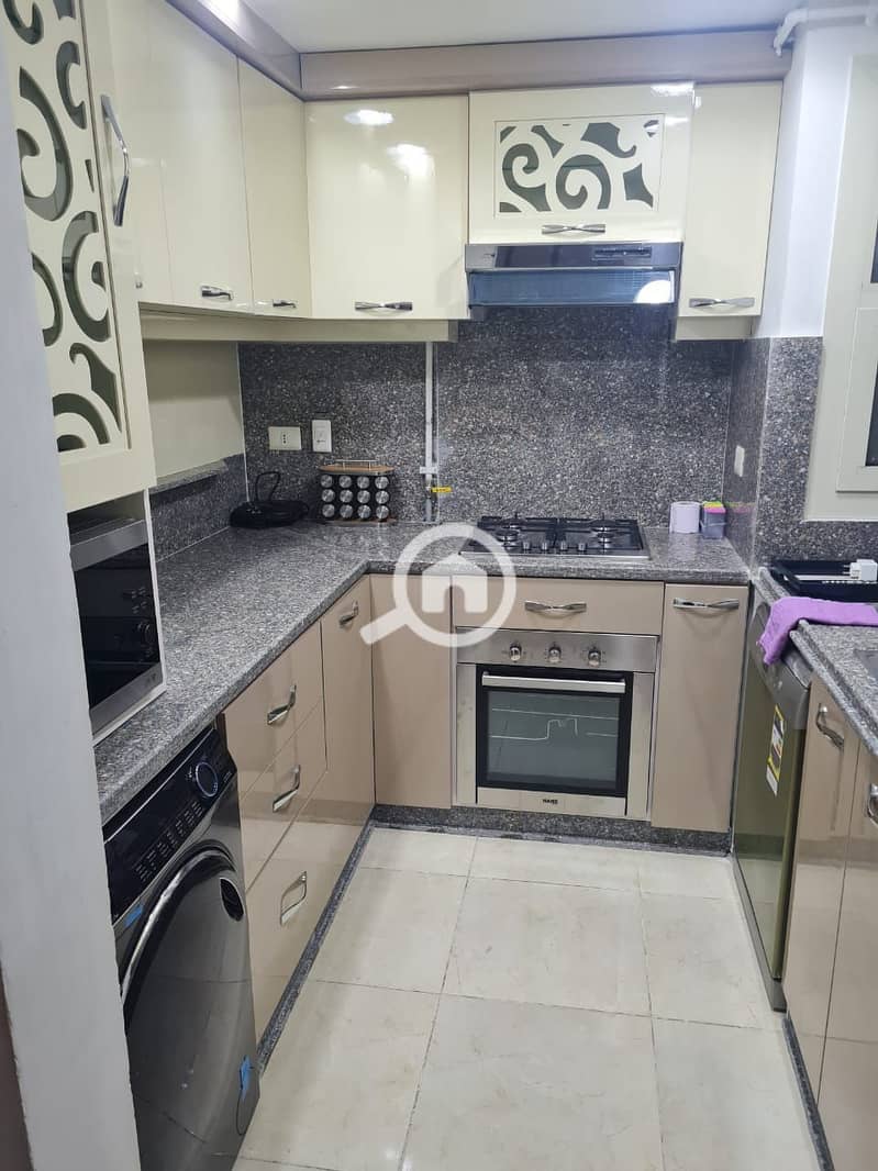 9 photo_5893001559308700570_y. jpg