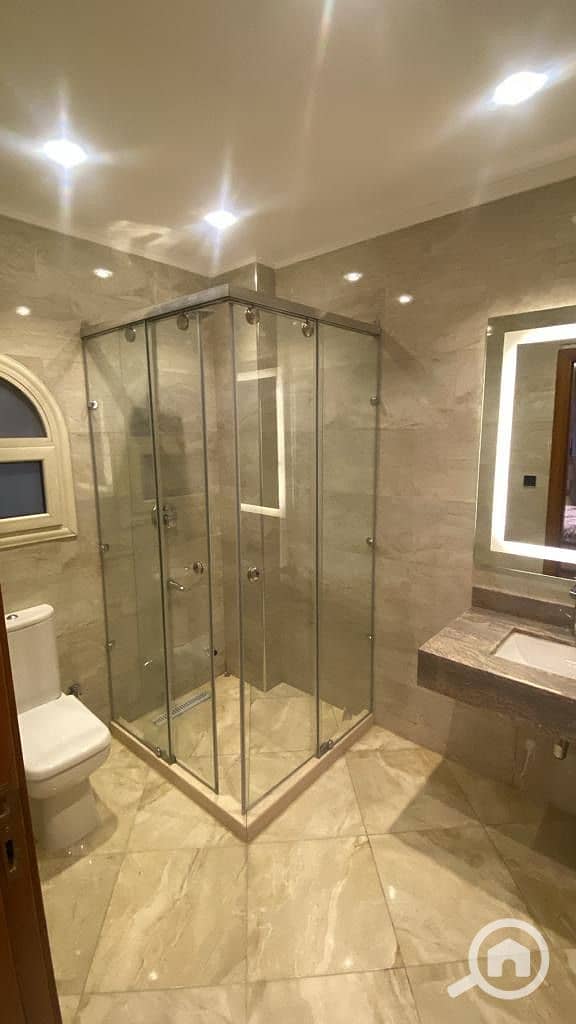 8 b594d3e2-b5c9-4d94-a8de-b1a67babefb2. jpeg