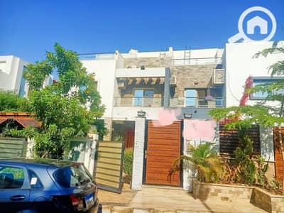 5 Bedroom Twin House for Rent in New Cairo, Cairo - photo_5893001559308700598_y (1). jpg