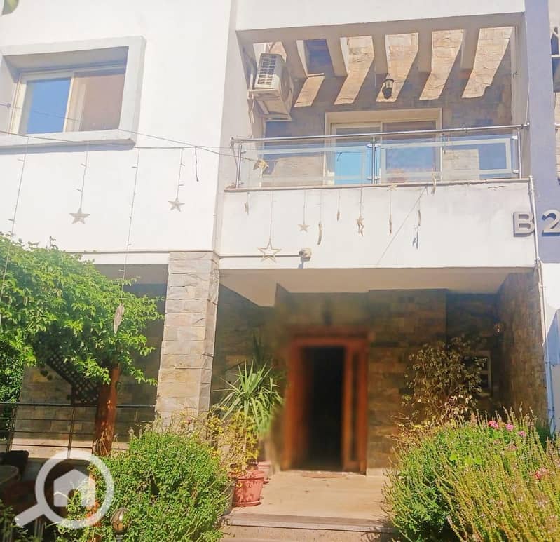 10 photo_5893001559308700594_y (1). jpg