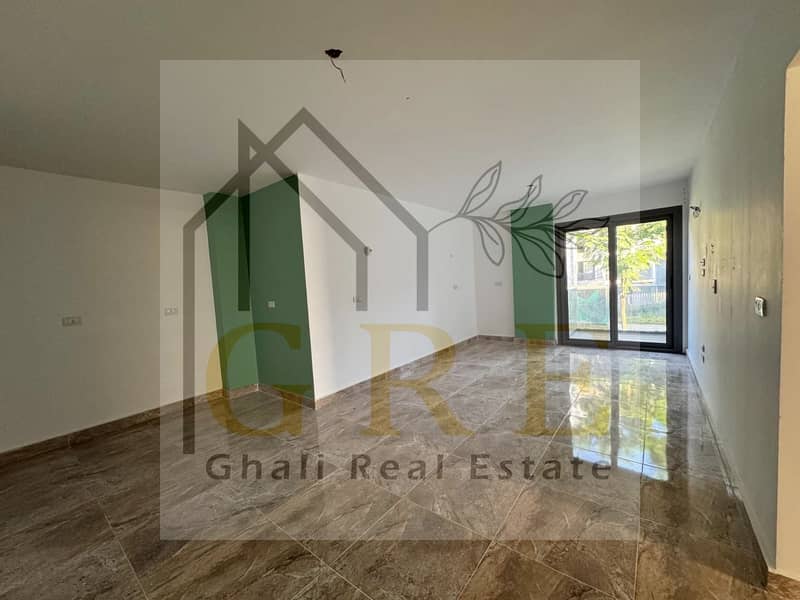 7 c112924c-848e-4115-b028-643ee5d59d0f. jpg