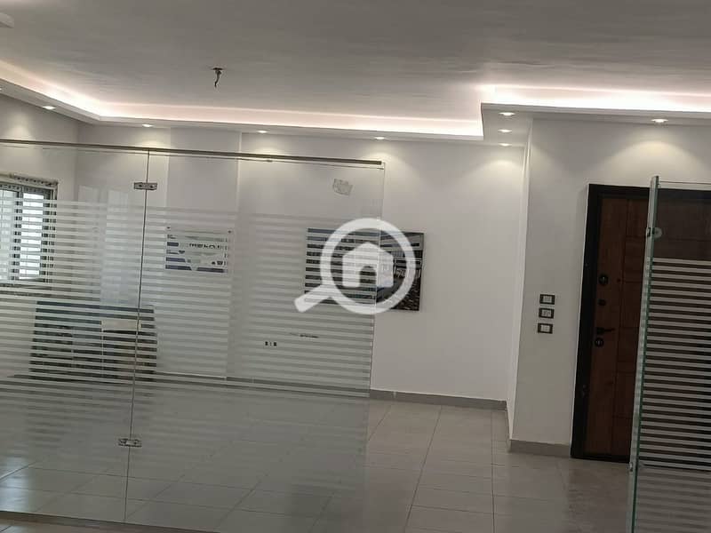 2 photo_5893001559308700602_y. jpg