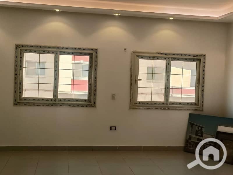 4 photo_5893001559308700609_y. jpg