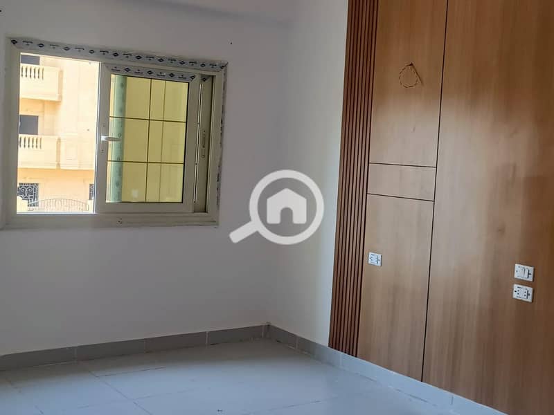 7 photo_5893001559308700601_y. jpg