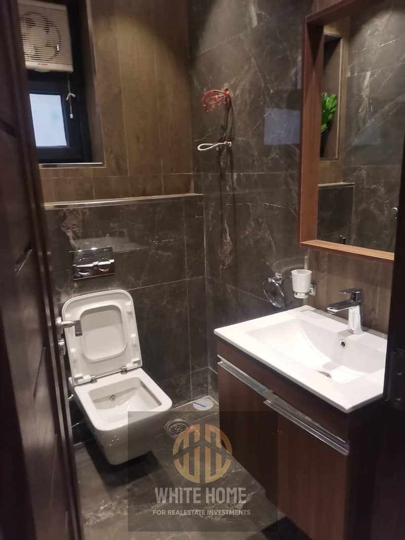 10 45607062-d3fc-4d17-9543-280caa2e0a3e. jpeg