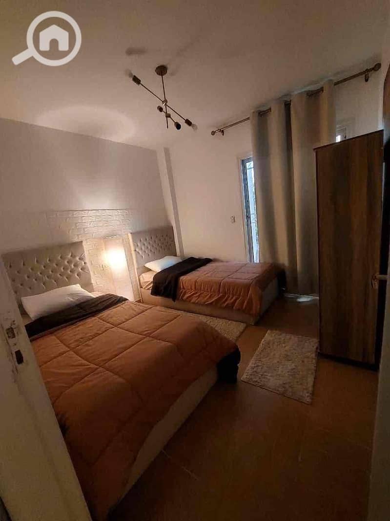 4 8a4c443d-1ba0-4873-b51c-0ada219bfbf9. jpg