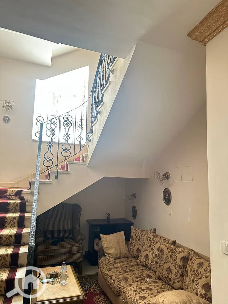 7 6eab3e88-a6f7-43fa-87a3-ad60ef7a61d4. jpg