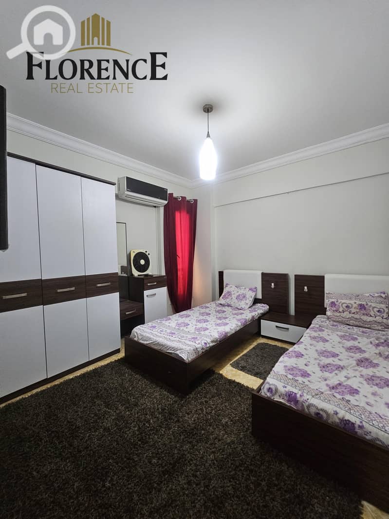 8 887b3a61-f782-4135-8a2b-a71def97a0e7. jpg