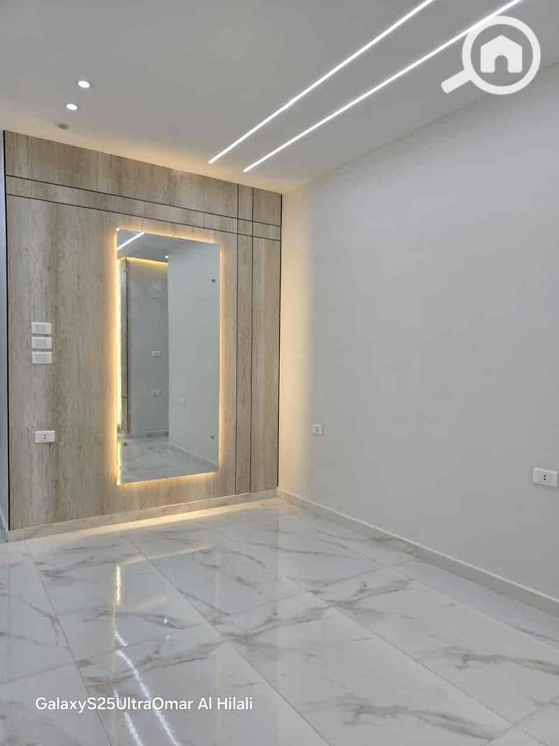 4 30cef6dd-baed-429d-b587-7df74bd1f4cd. jpg