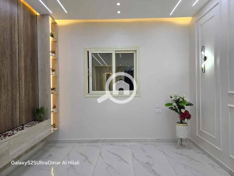 13 ea81f7db-61e3-4aeb-bc24-105a9904e0e3. jpg