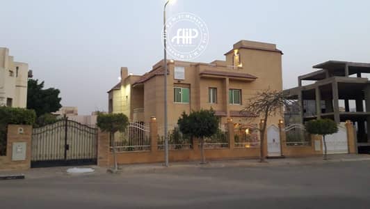 فیلا 9 غرف نوم للبيع في الشيخ زايد، الجيزة - IMG-20250728-WA0155. jpg