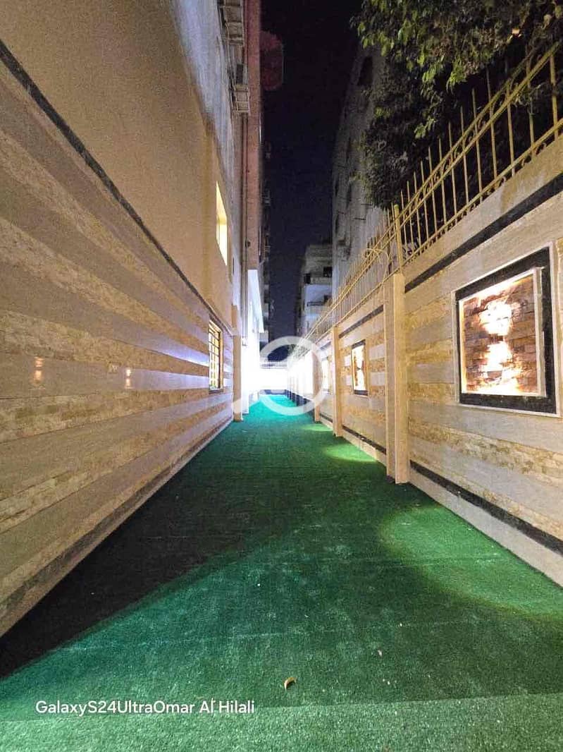 4 49b70f69-6fec-4573-88de-35b544c27d84. jpg