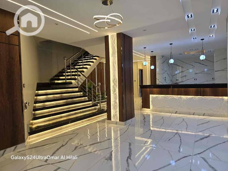 7 62035d18-6e03-425f-a768-5c019e81d037. jpg