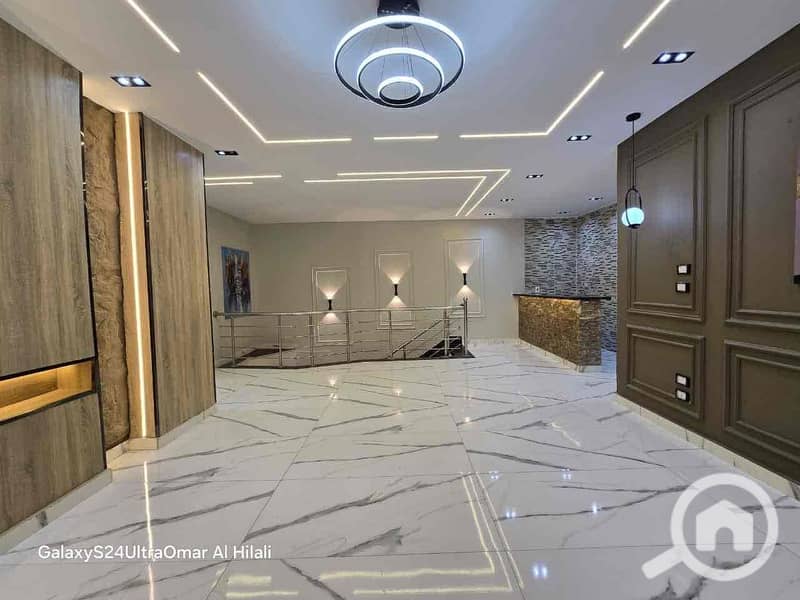 32 712bd2ce-677c-4801-9080-69a5f80d6903. jpg