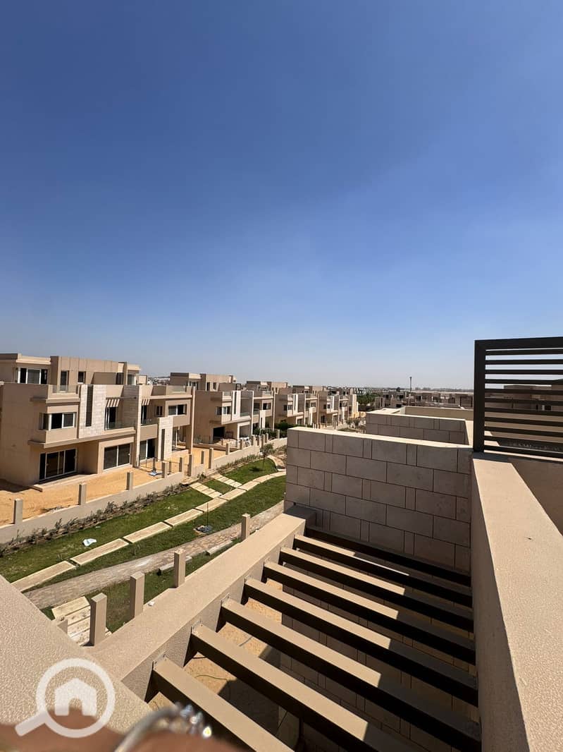 5 WhatsApp Image 2025-12-16 at 15.09. 06_1c95a59e. jpg