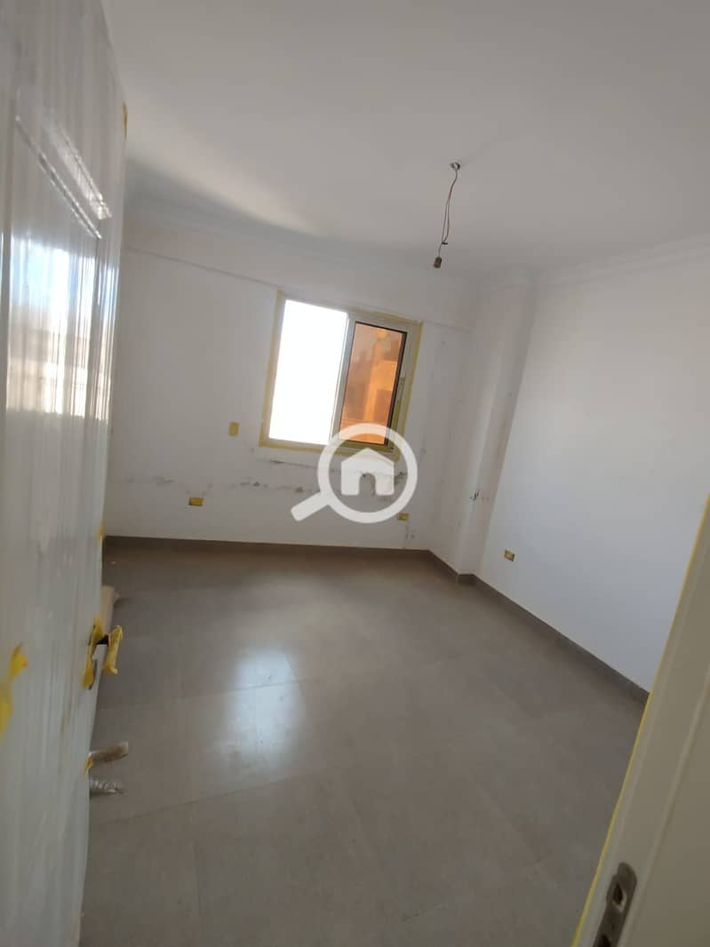 6 b69a9bf9-90a0-4cfe-bdcb-d2fd1ff21c2e. jpg