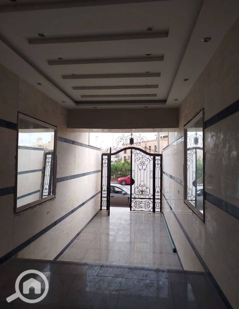 8 3e5a78fa-5141-435b-b147-f2baeb3d861d. jpg