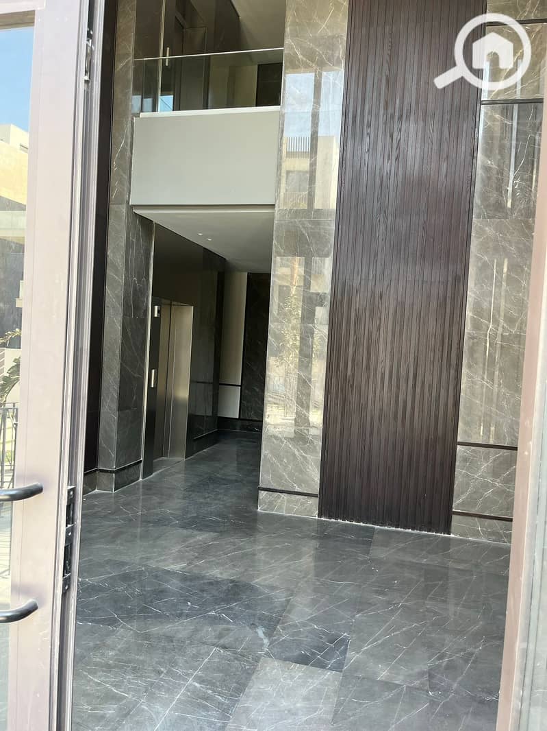 6 27e4bc67-6410-48d6-8bae-e68dfdae147b. jpeg