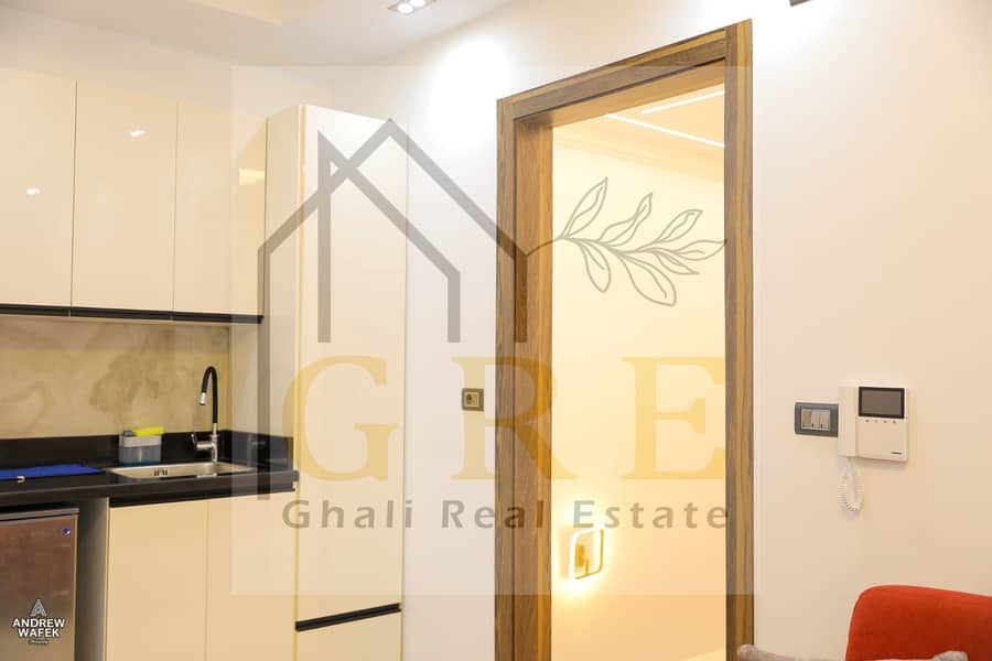 2 cec2d1b4-c8ff-422d-a583-bbc0ec7e14c5. jpg